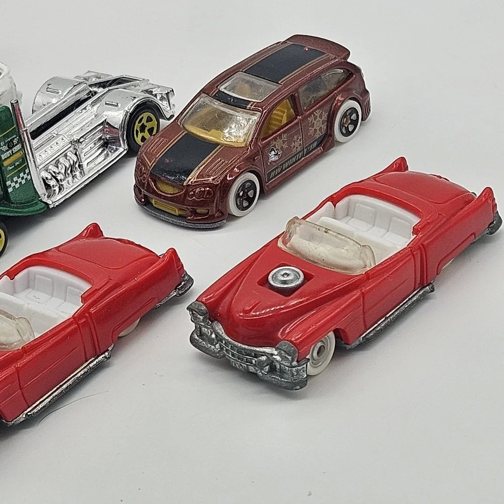 Hot Wheels Mixed Lot of 8 Diecast Toy Cars & Trucks Semi Vans Classic